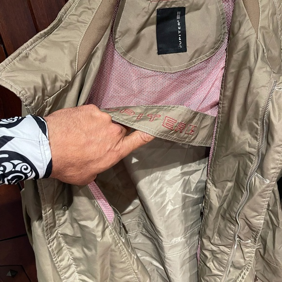 Jacket - Picture 6 of 8